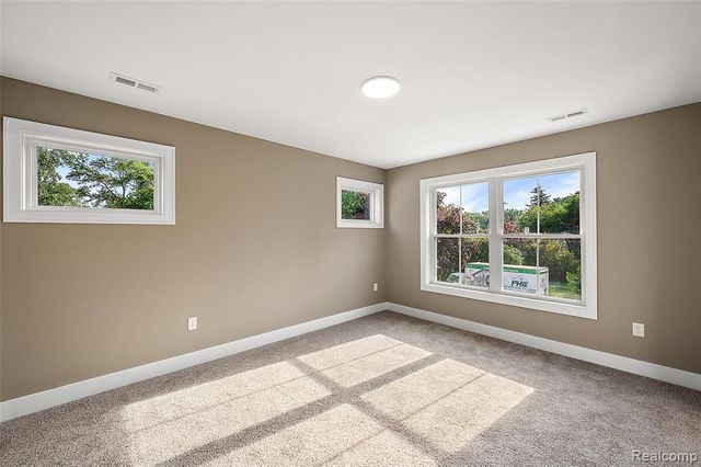 23376 Vassar Avenue, Hazel Park, MI 48030