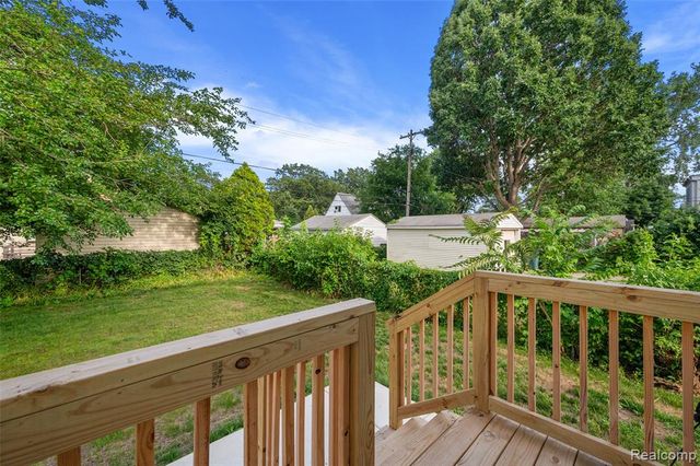 23376 Vassar Avenue, Hazel Park, MI 48030