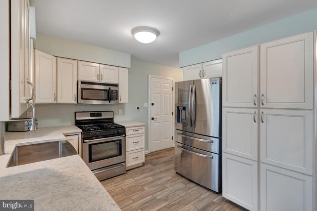 223 SERPENT LANE, Manahawkin, NJ 08050