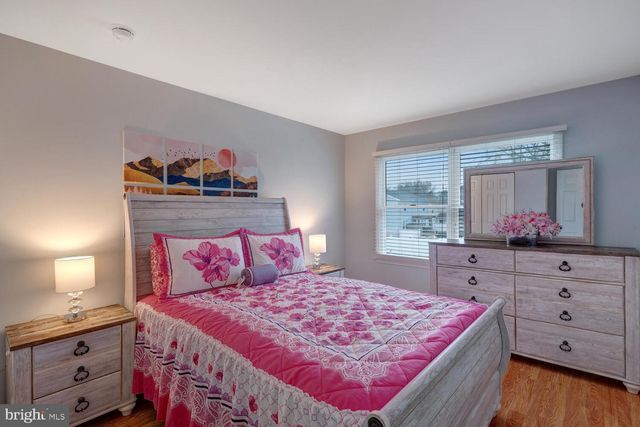 223 SERPENT LANE, Manahawkin, NJ 08050