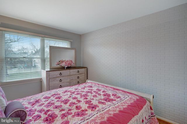 223 SERPENT LANE, Manahawkin, NJ 08050