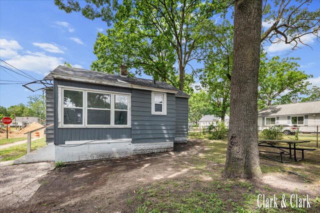 2044 Wood Street, Muskegon Heights City, MI 49444