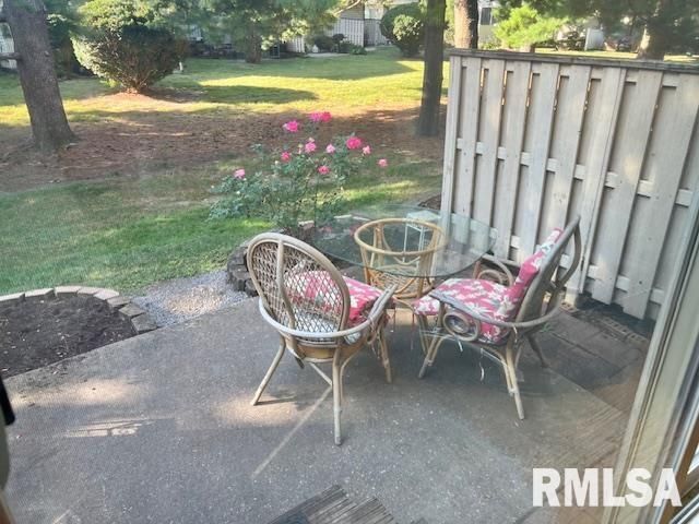 3550 DEVILS GLEN Road, Bettendorf, IA 52722