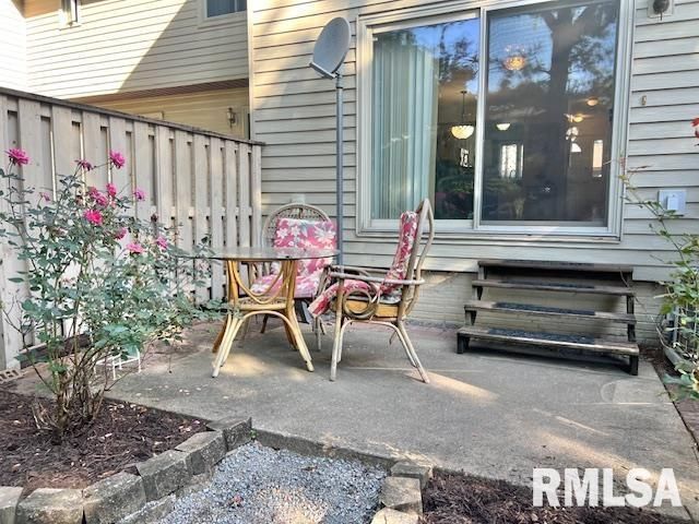 3550 DEVILS GLEN Road, Bettendorf, IA 52722