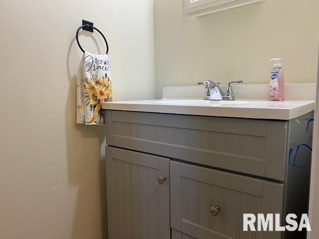 3550 DEVILS GLEN Road, Bettendorf, IA 52722