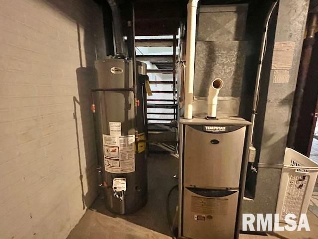 3550 DEVILS GLEN Road, Bettendorf, IA 52722