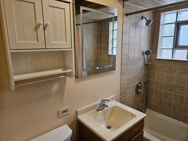 7436 W 58th Street, Summit, IL 60501