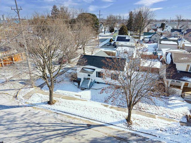 331 N JOHN STREET, Kimberly, WI 54136