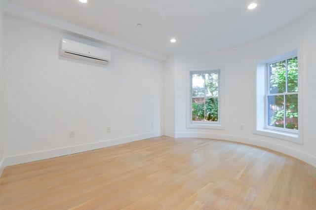 55 E Springfield 4, Boston, MA 02118