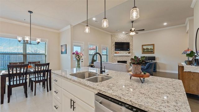 7300 SW Walnut Grove, Bentonville, AR 72713