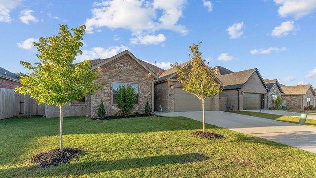 7300 SW Walnut Grove, Bentonville, AR 72713