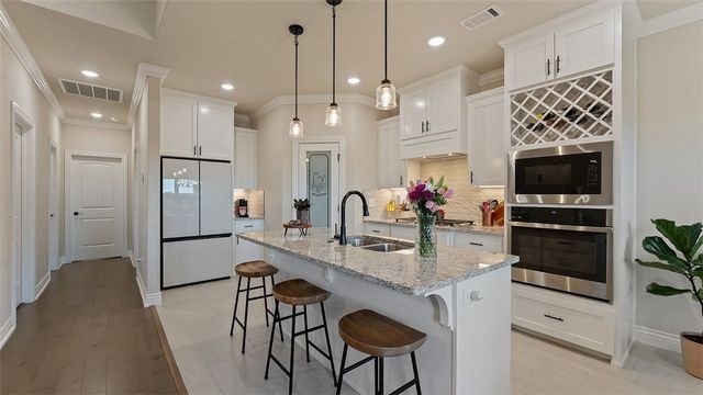 7300 SW Walnut Grove, Bentonville, AR 72713