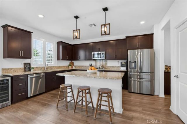944 Half Moon Avenue, Redlands, CA 92374