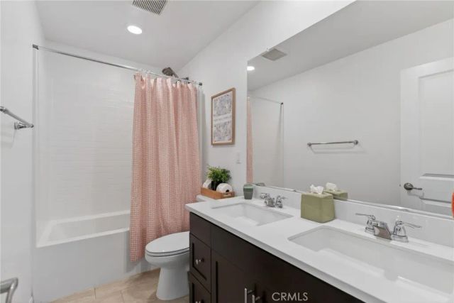 944 Half Moon Avenue, Redlands, CA 92374