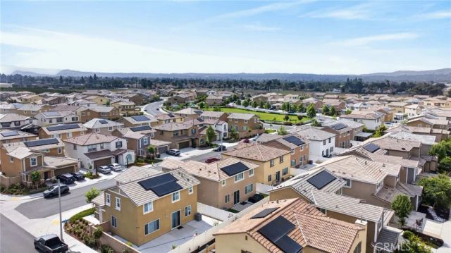 944 Half Moon Avenue, Redlands, CA 92374