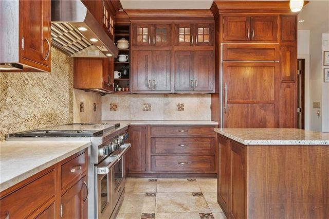 5130 Pembroke Pl, Shadyside, PA 15232