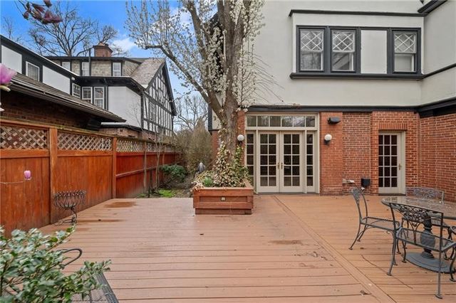 5130 Pembroke Pl, Shadyside, PA 15232