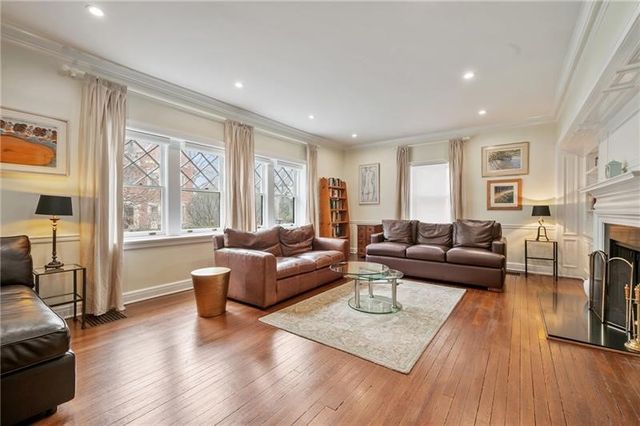 5130 Pembroke Pl, Shadyside, PA 15232