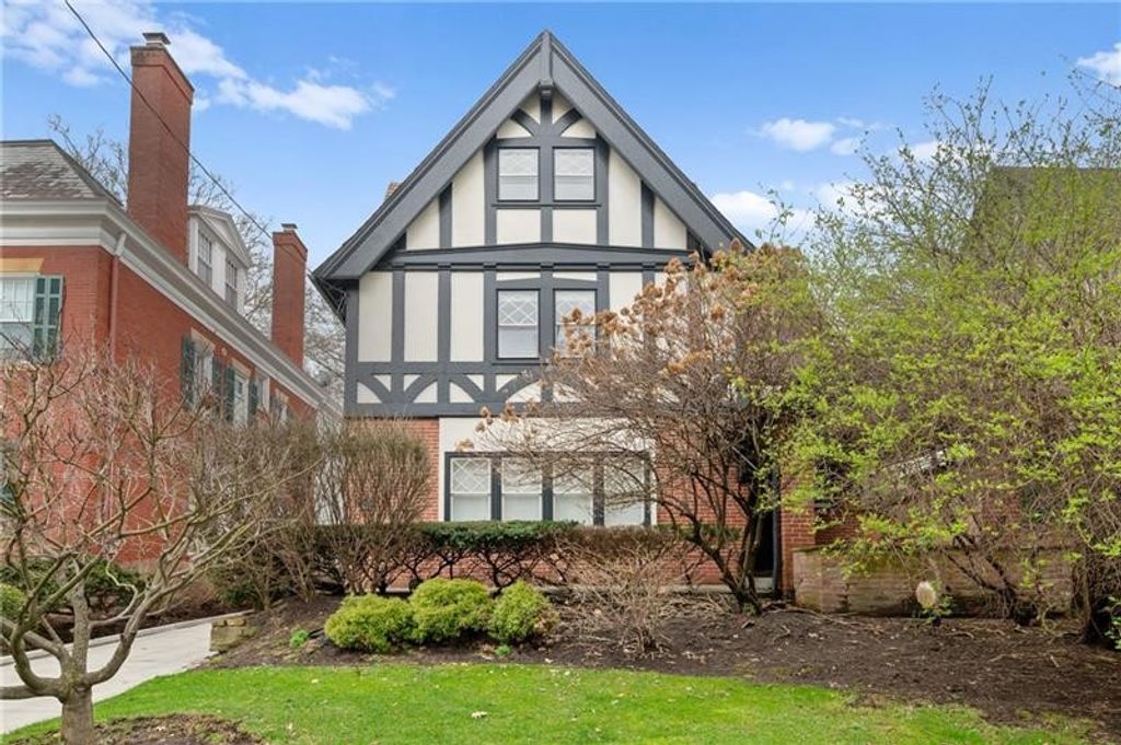 5130 Pembroke Pl, Shadyside, PA 15232