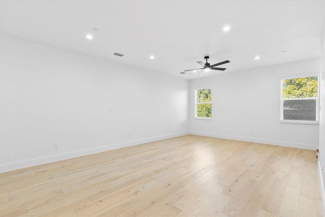 1147 N Madison Avenue 104, Dallas, TX 75208