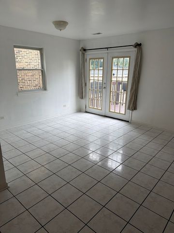 4100 W Cermak Road 1, Chicago, IL 60623