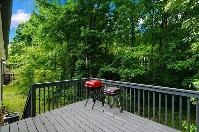 134 Landing Lane, Powder Springs, GA 30127