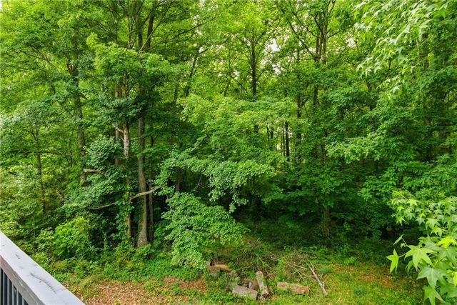 134 Landing Lane, Powder Springs, GA 30127