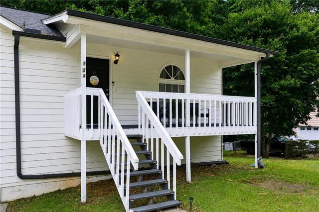 134 Landing Lane, Powder Springs, GA 30127