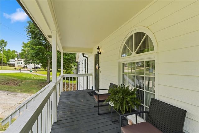 134 Landing Lane, Powder Springs, GA 30127