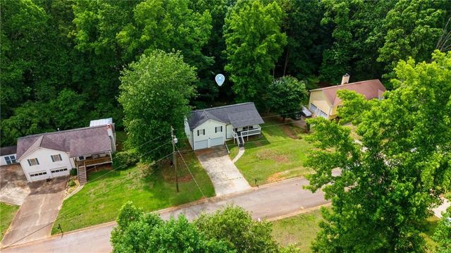 134 Landing Lane, Powder Springs, GA 30127