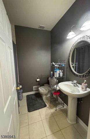 56 Congressional Blvd, Washington Twp., NJ 07882