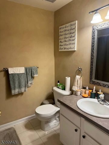 56 Congressional Blvd, Washington Twp., NJ 07882