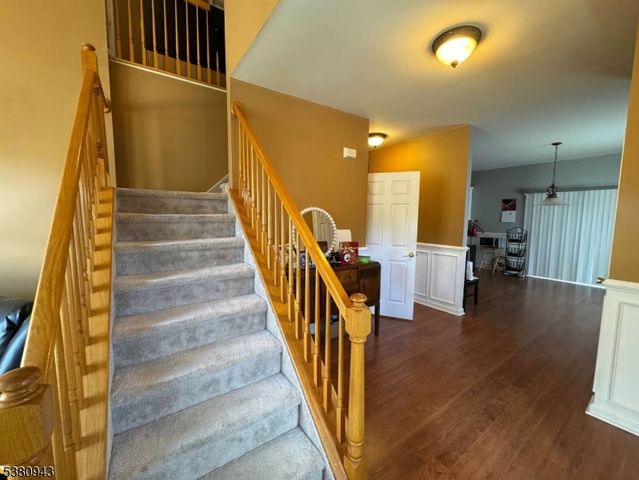 56 Congressional Blvd, Washington Twp., NJ 07882