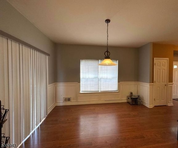 56 Congressional Blvd, Washington Twp., NJ 07882