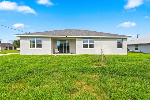 4671 SW Albacore Street, Port St. Lucie, FL 34953