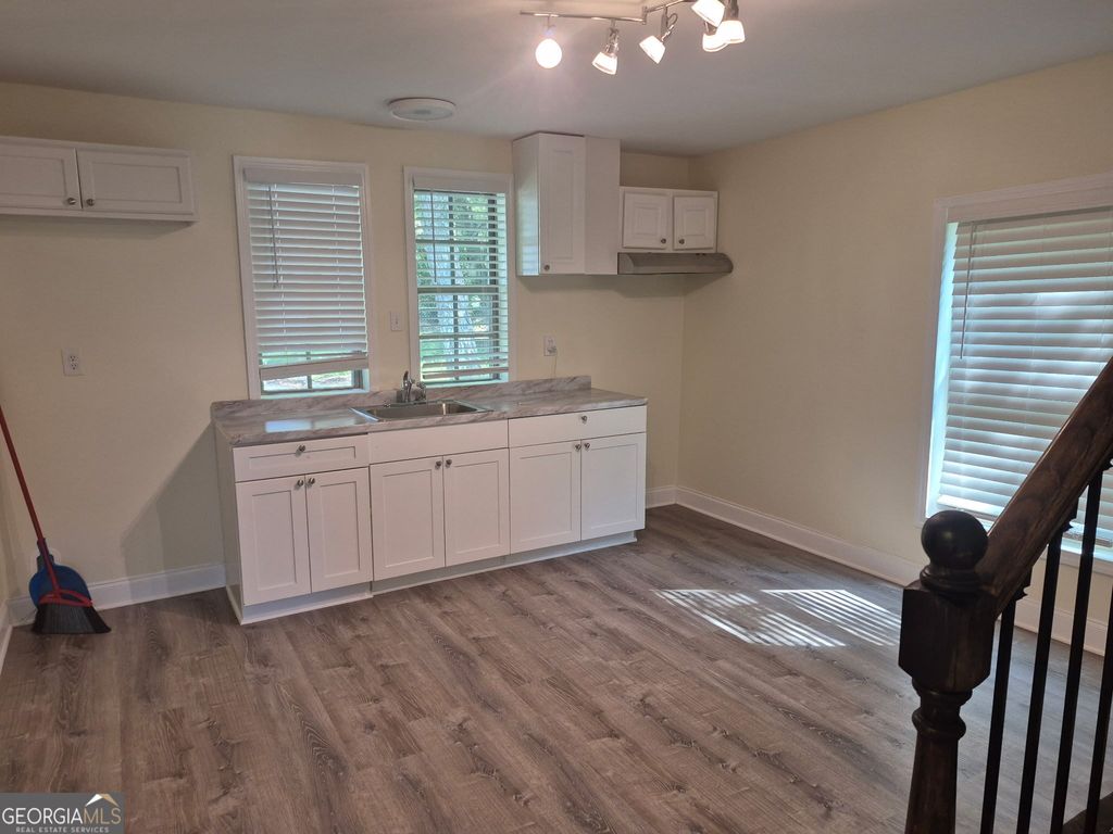 395 S Elm Street, Commerce, GA 30529 — photo 2