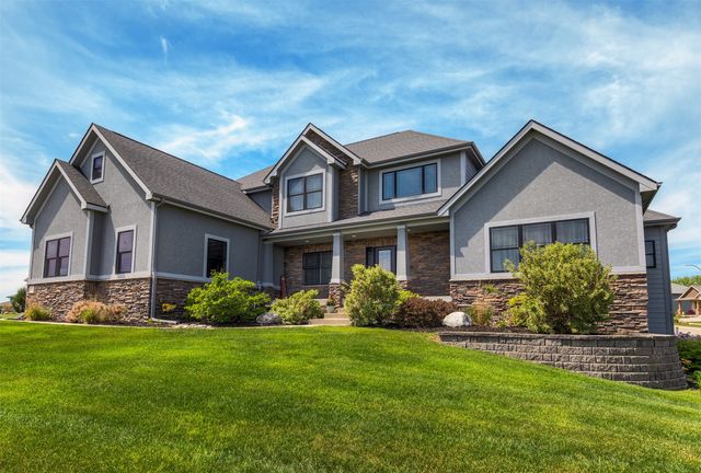 1905 Normandy Drive, Carlisle, IA 50047