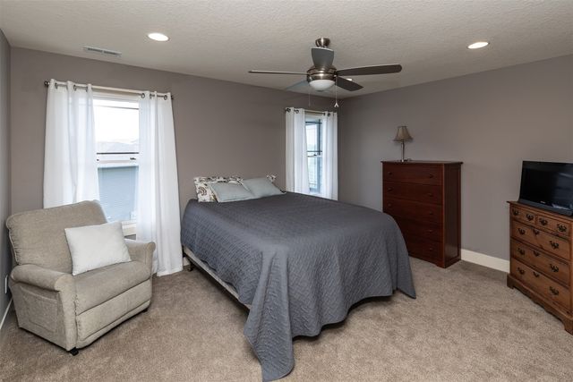 1905 Normandy Drive, Carlisle, IA 50047