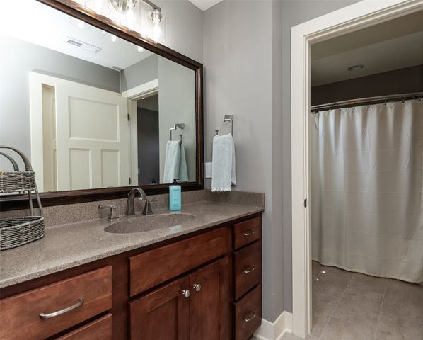 1905 Normandy Drive, Carlisle, IA 50047