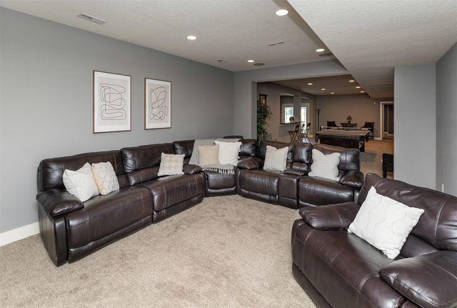 1905 Normandy Drive, Carlisle, IA 50047