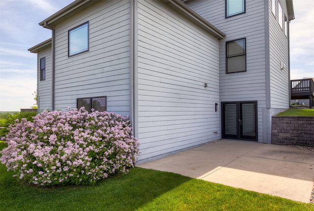 1905 Normandy Drive, Carlisle, IA 50047