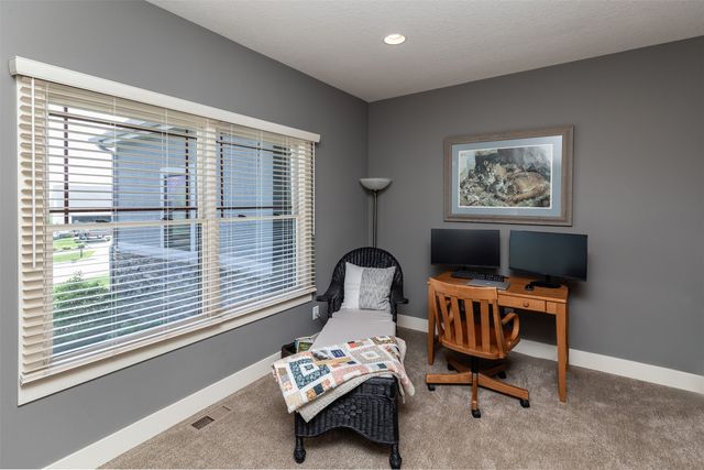 1905 Normandy Drive, Carlisle, IA 50047