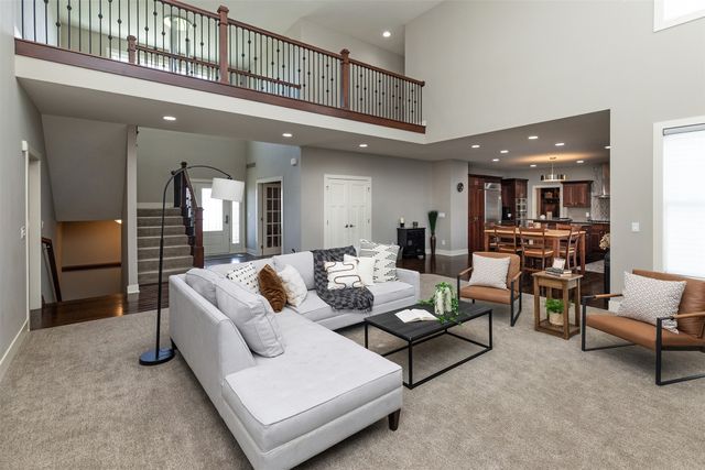 1905 Normandy Drive, Carlisle, IA 50047