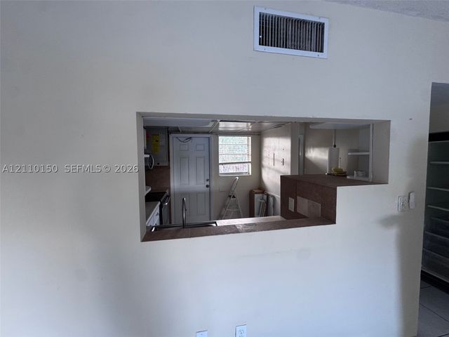 20111 NE 27th Ct K212, Aventura, FL 33180
