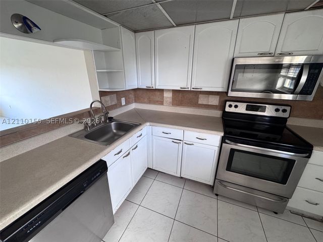 20111 NE 27th Ct K212, Aventura, FL 33180