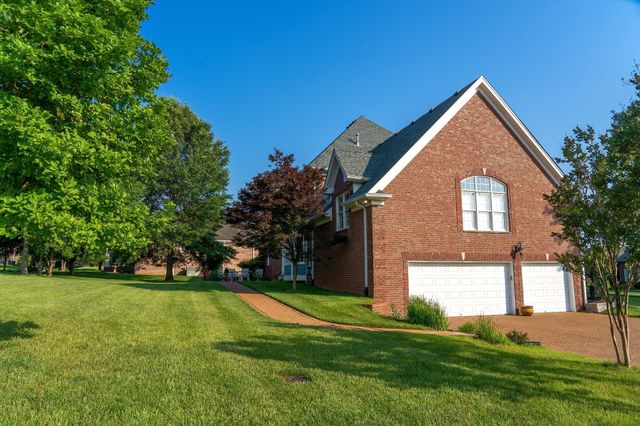 139 Thornwood Pl, Hendersonville, TN 37075
