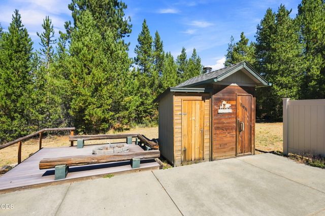 15654 Twin Drive, La Pine, OR 97739