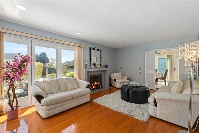 27 Alpine Estates Drive, Cranston, RI 02921