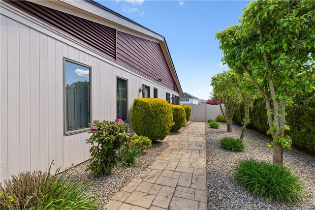27 Alpine Estates Drive, Cranston, RI 02921