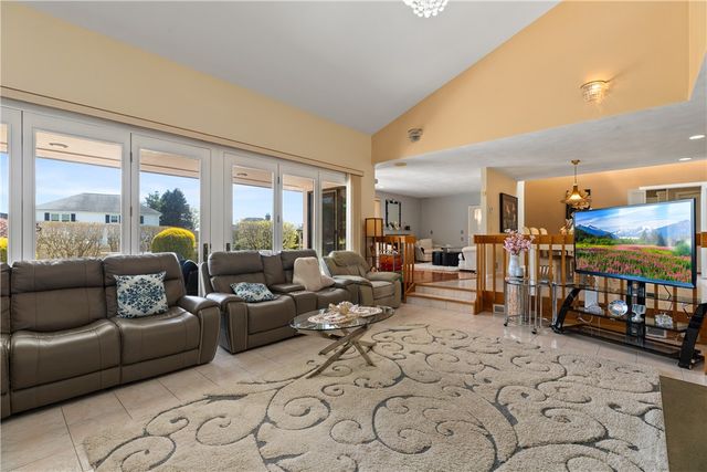 27 Alpine Estates Drive, Cranston, RI 02921